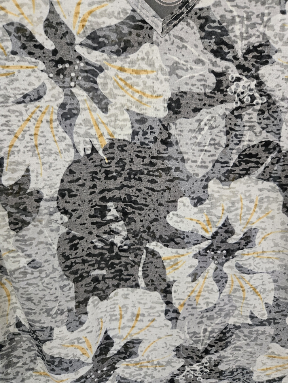Maison Martin Margiela Gray, White & Yellow Floral V-Neck Tee - Picture 4 of 6